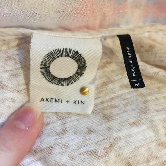 Anthropologie Akemi + Kin Honey Valley V-Neck Top - Picture 3 of 3